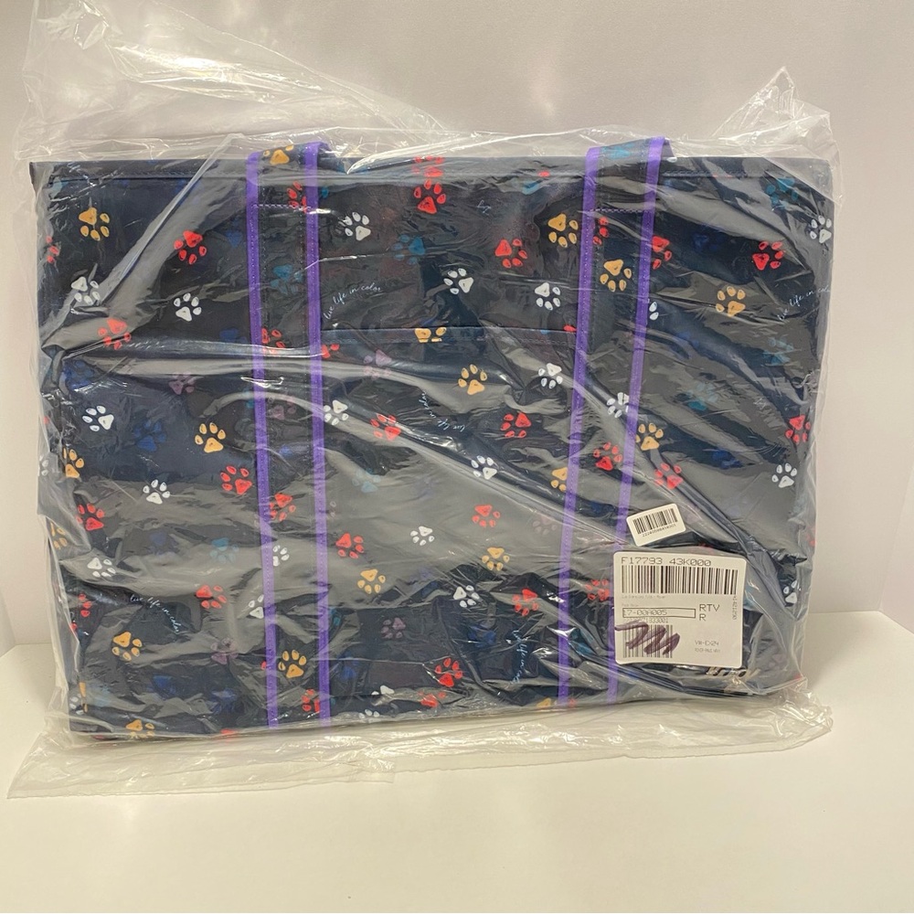 Lug Rover Tote. NWT. HUGE! Paws Navy pattern - Picture 4 of 13